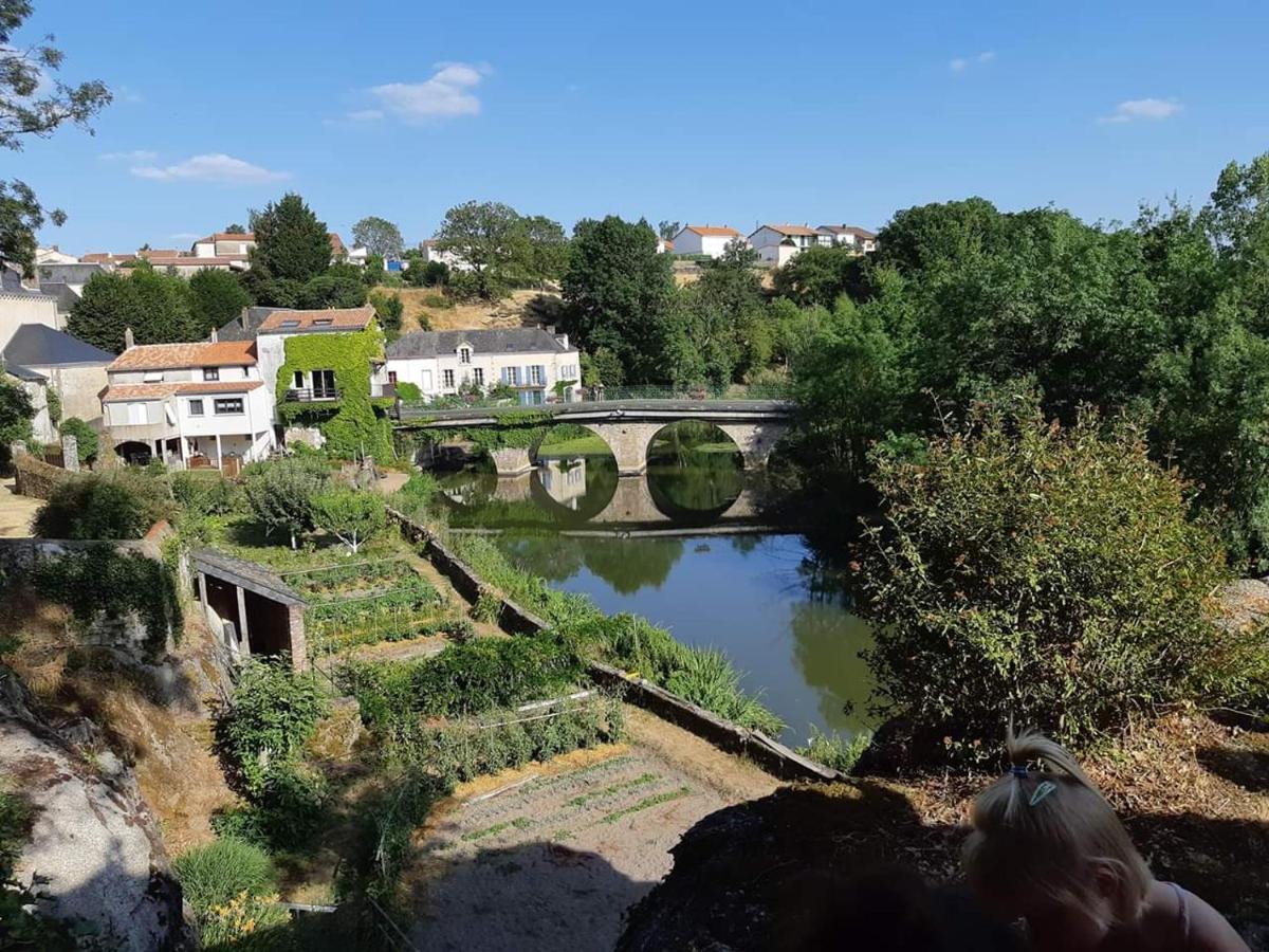 2 Séparés Indépendants Jusqu'à 5 Personnes, Piscine Chauffée à 3 Min Du Puy Du Fou Appartement Les Épesses